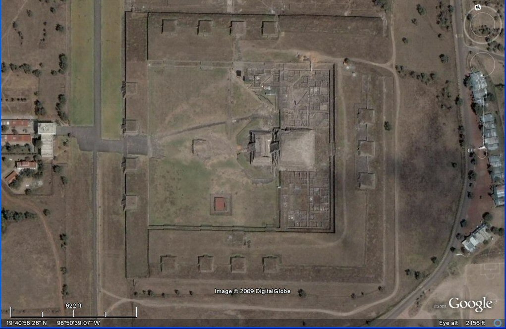 satellite photo of the citadel, Teotihuacan with scale bars