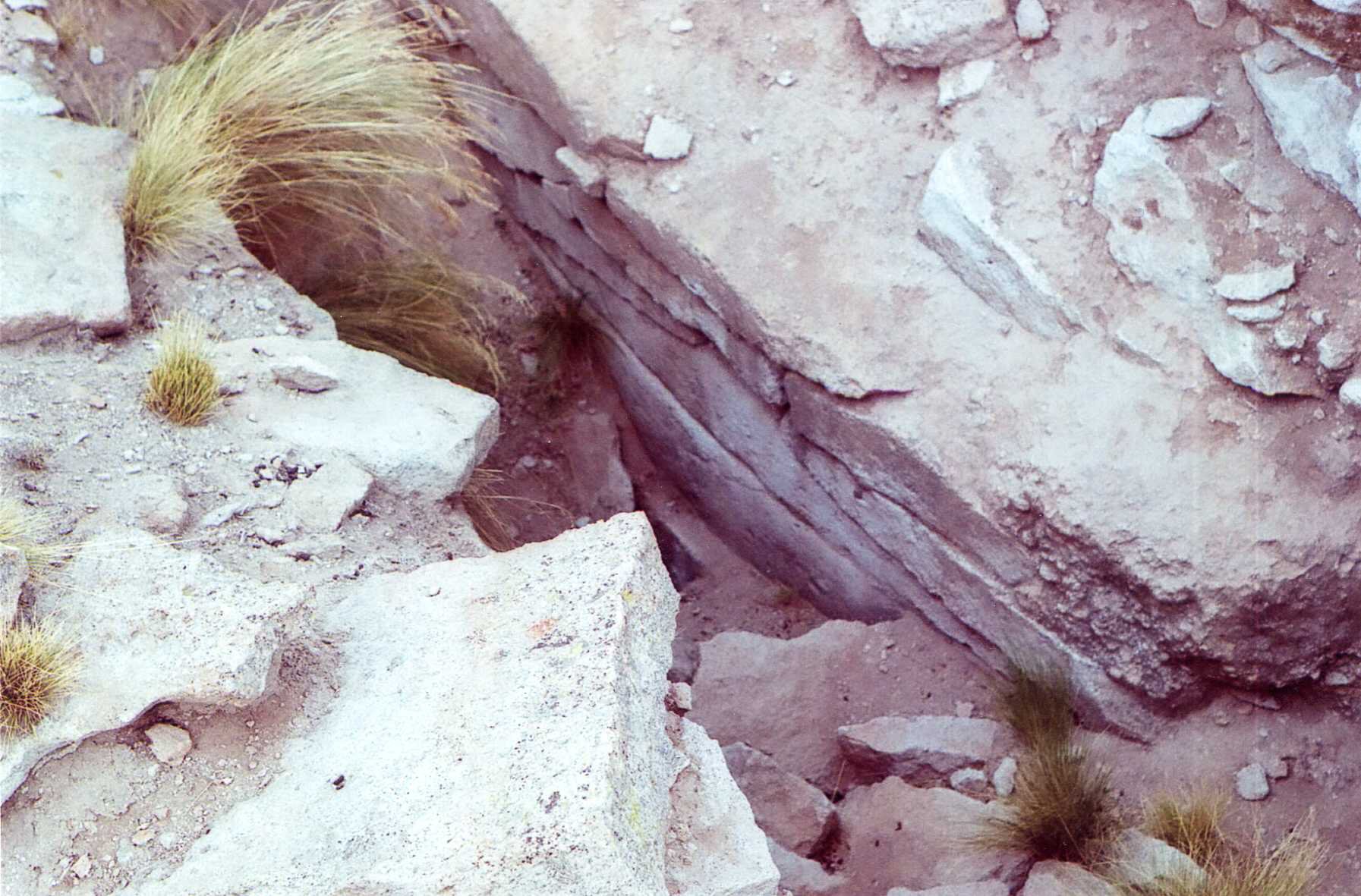 entrance inca pukara Bolivia