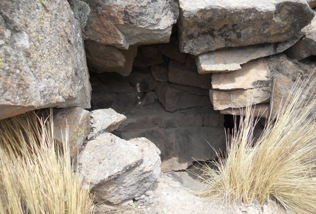 entrance inca pukara Bolivia