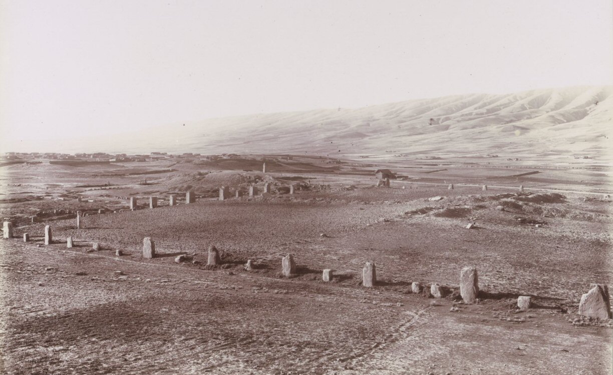kalasasaya stones before restoration 1903